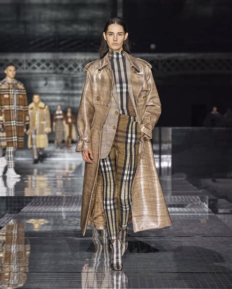 burberry autumn winter 2020|Burberry Autumn/Winter 2020 .